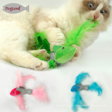 Le paquet interactif de jouets de chat de forme de poissons avec le jouet de grattoir de chat en peluche de chaton de chat